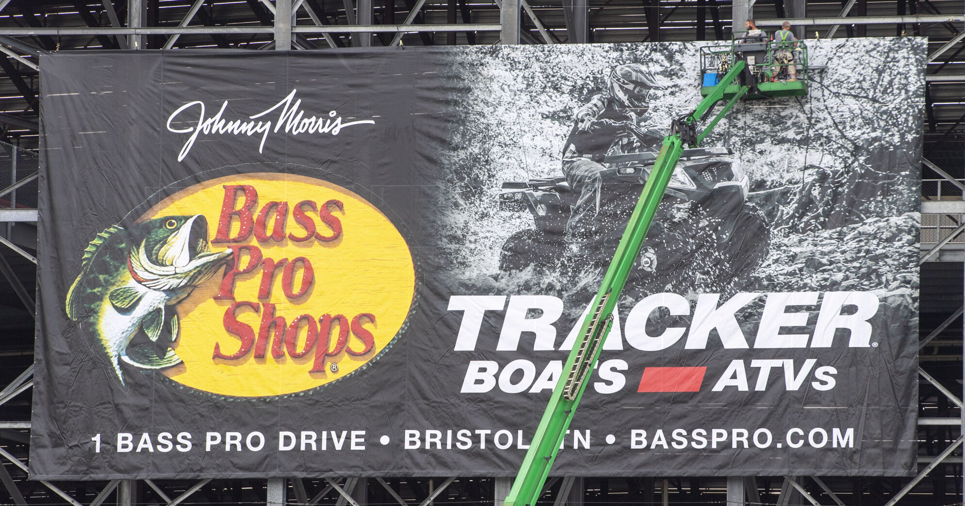Bristol Motor Speedway Race Week-Race Prep 01